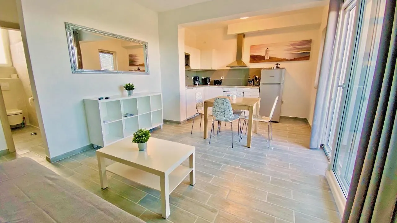 Apartment Pasman - Appartement 50 M2 Et Piscine Пакоштане 0*,